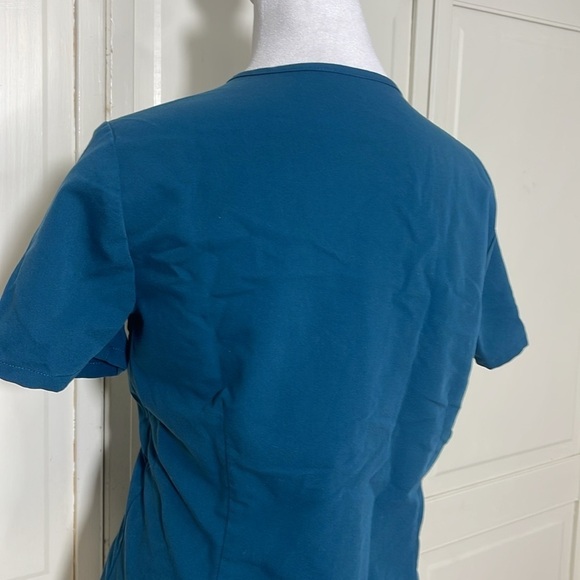 Figs Womens Casma Three-Pocket Teal Scrub Top Sz XS Technical Comfort Medical - Picture 9 of 11